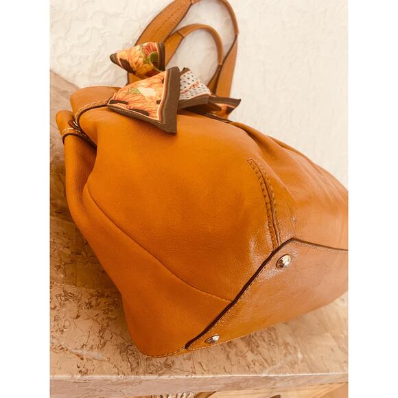 COACH Pleated mustard Full Grain Leather Soho Satchel Handbag F13732 - Picture 7 of 10